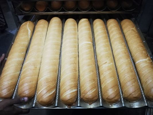 Linea di produzione delle baguette di 304SS 4500w per il pane del forno